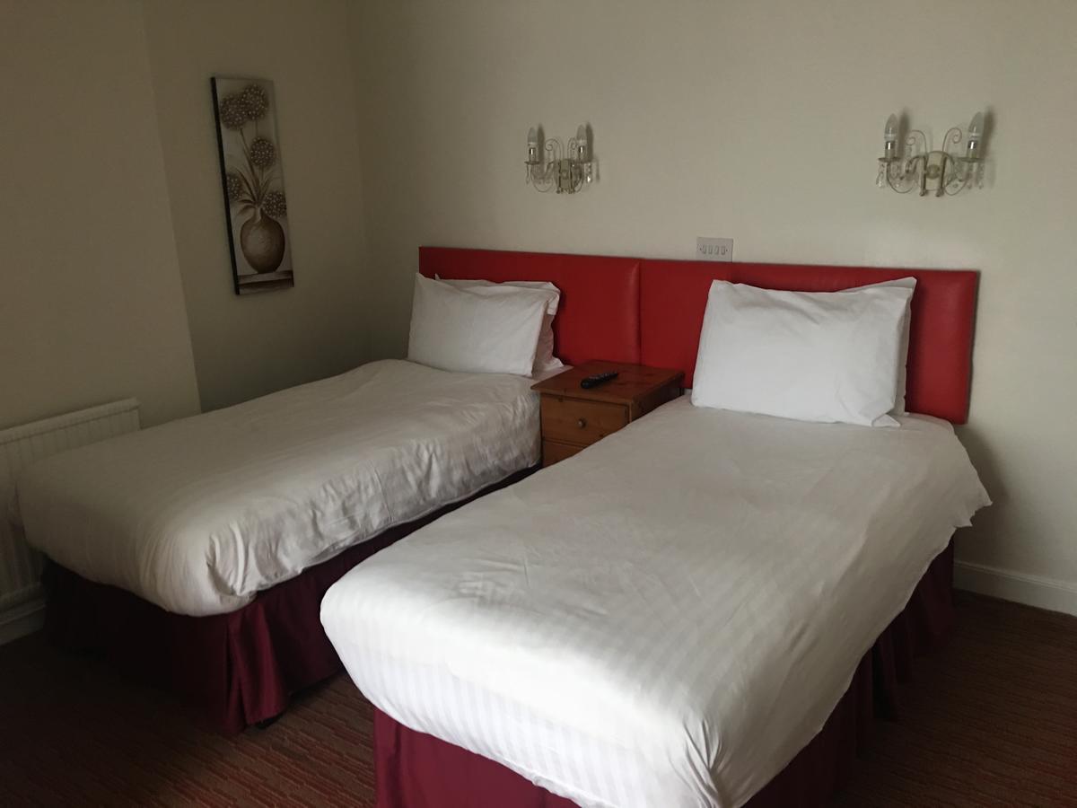 Winston Manor Guesthouse Rooms Churchill  Extérieur photo