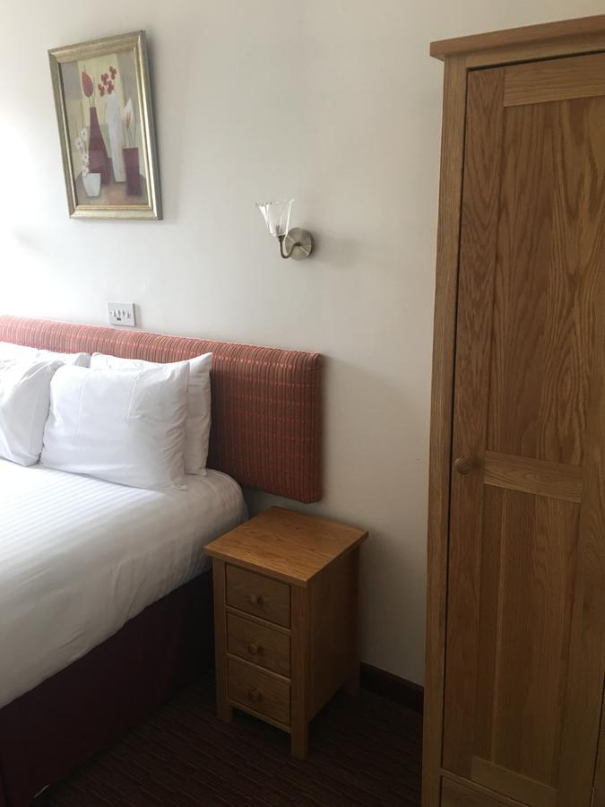 Winston Manor Guesthouse Rooms Churchill  Extérieur photo