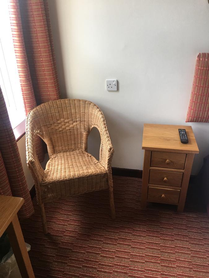Winston Manor Guesthouse Rooms Churchill  Extérieur photo