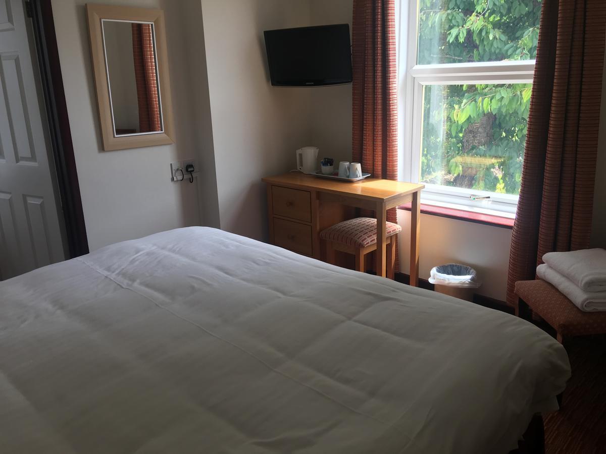 Winston Manor Guesthouse Rooms Churchill  Extérieur photo