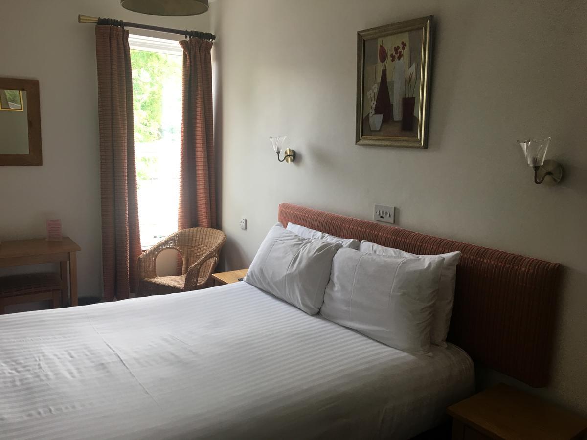 Winston Manor Guesthouse Rooms Churchill  Extérieur photo