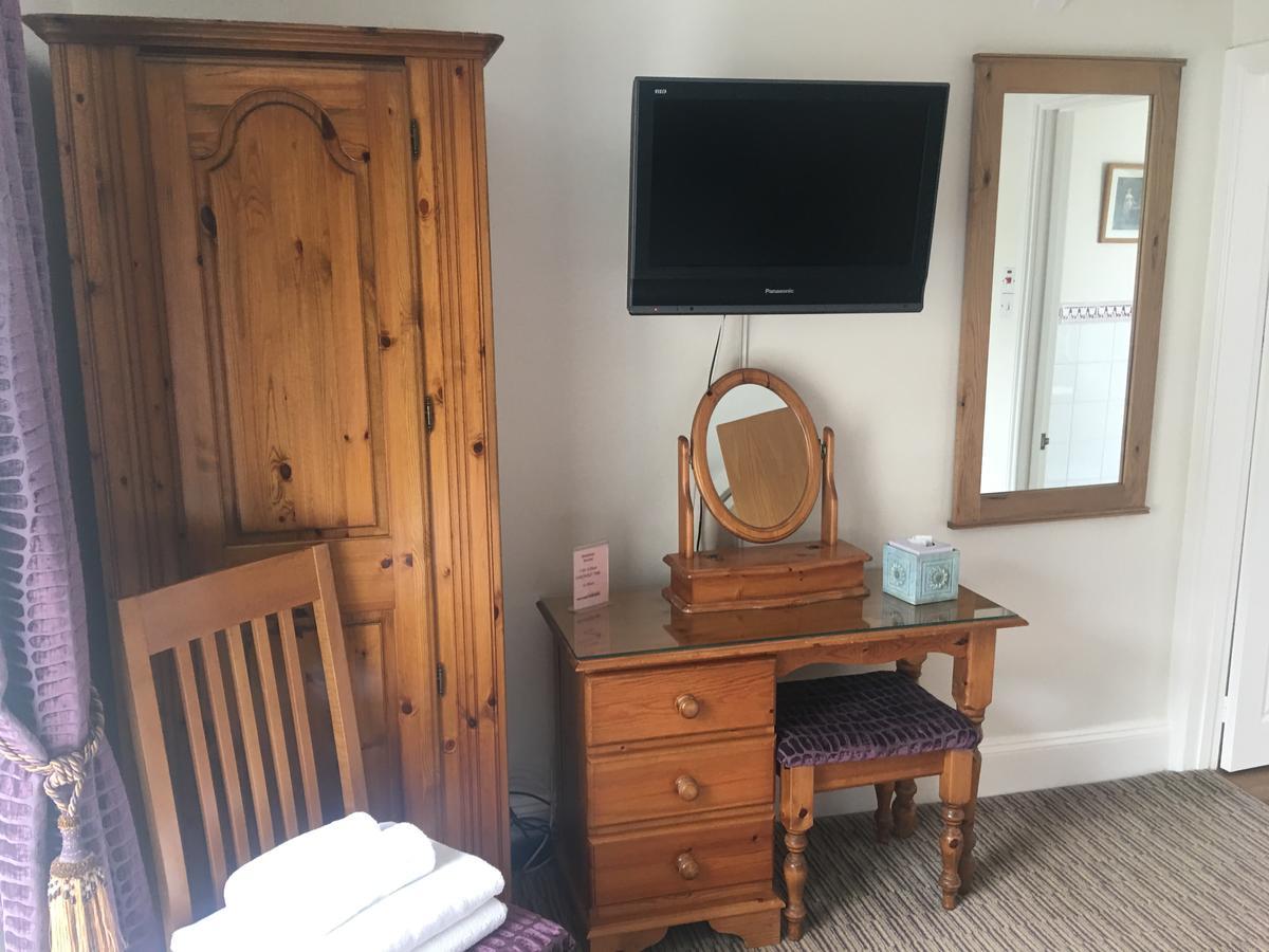 Winston Manor Guesthouse Rooms Churchill  Extérieur photo