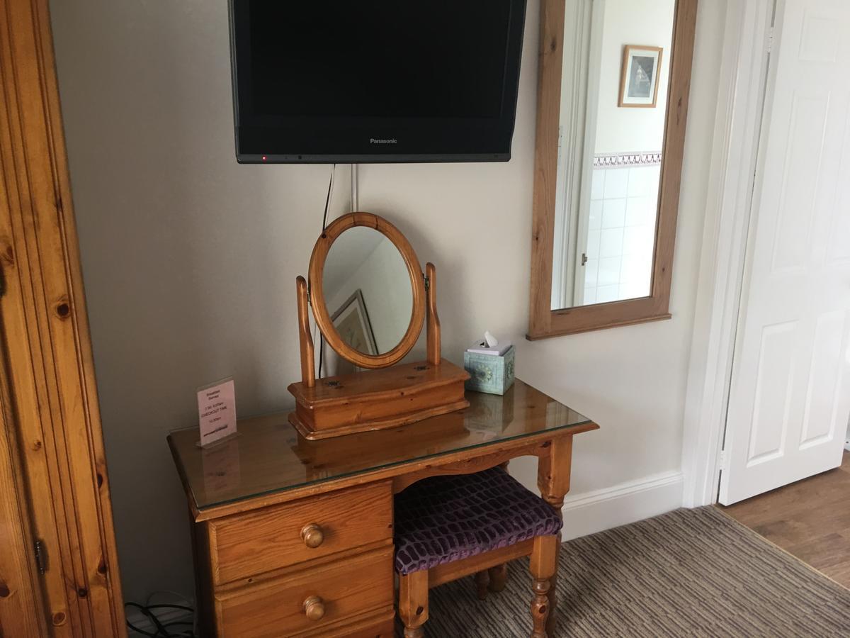 Winston Manor Guesthouse Rooms Churchill  Extérieur photo
